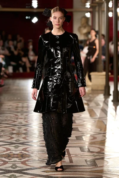 Look 34